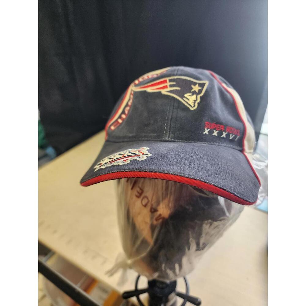 Reebok New England Patriots Super Bowl XXXVI Champions Adjustable Cap